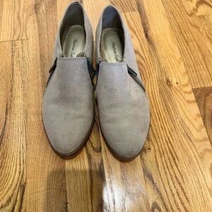 American Eagle Outfitters Light Gray Suede Slip-On Loafers